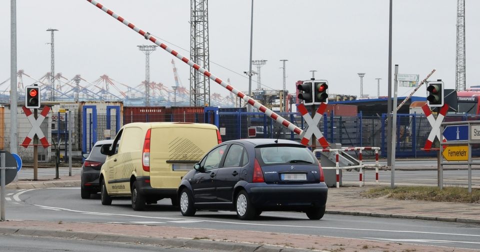 Unfälle an Bahnübergängen - Ortspolizeibehörde Bremerhaven